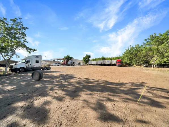 6630 Foote Rd, Ceres, CA 95307