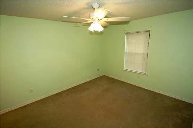 6028 Sussex Dr — Photo 5