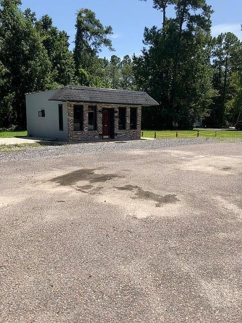2nd image of 1409 N Highway 52