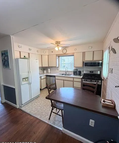 621 Essex Ave — Photo 10