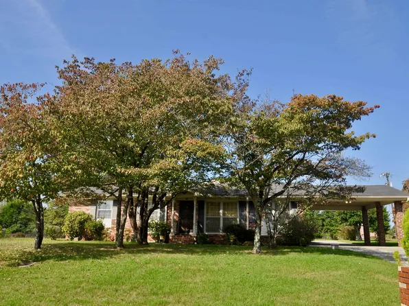 1553 Barton Dr NE, Cullman, AL 35055