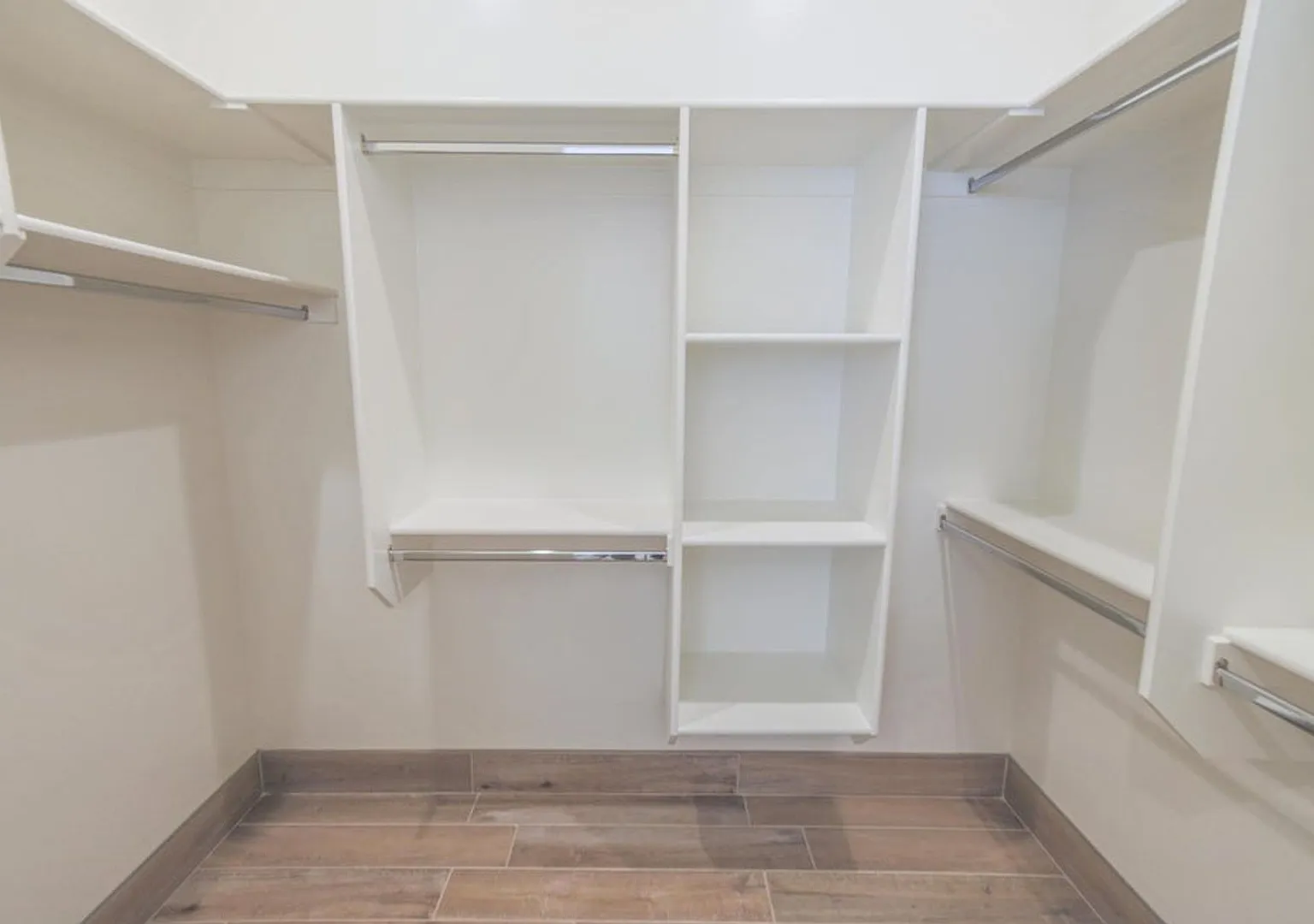3 Bedroom 2 Bathroom Townhome in Sky Valley — Photo 2