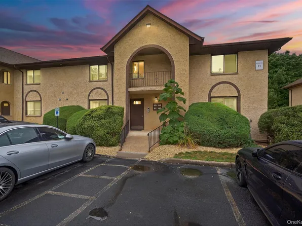 63 Omni Parc Drive, Nanuet, NY 10954