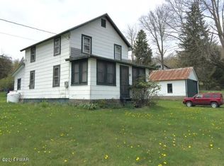 12 Wallerville Rd, Lake Como, PA 18437