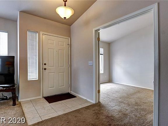 2nd image of 1833 Cedar Bluffs Way