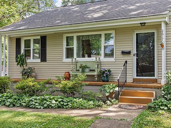 5th image of 2617 Pershing Ave
