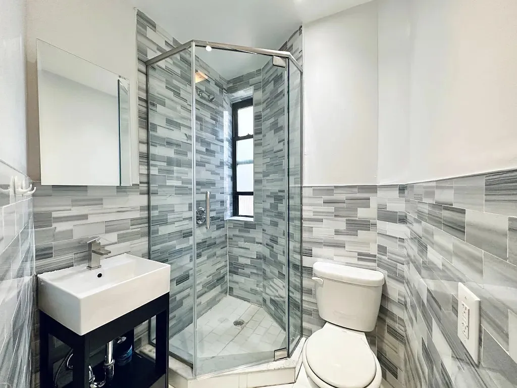 4 bed, 4.0 bath, 1200 sqft, $1,540 — Photo 3
