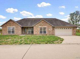 330 Briar Crest Dr, Jackson, MO