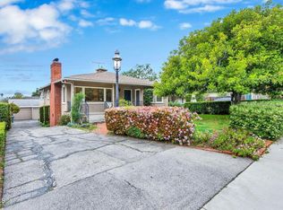 2228 New York Dr, Altadena, CA 91001