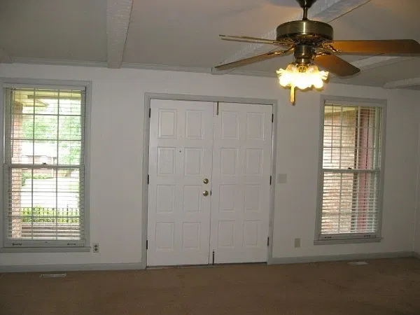 3 bed, 1340 sqft, $2,000 — Photo 4