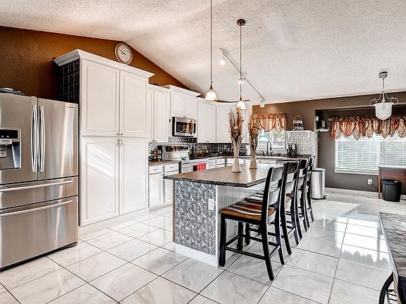 4th image of 2632 Cherry Cir