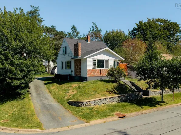 23 Valleyfield Rd, Halifax, NS B2W 1N2