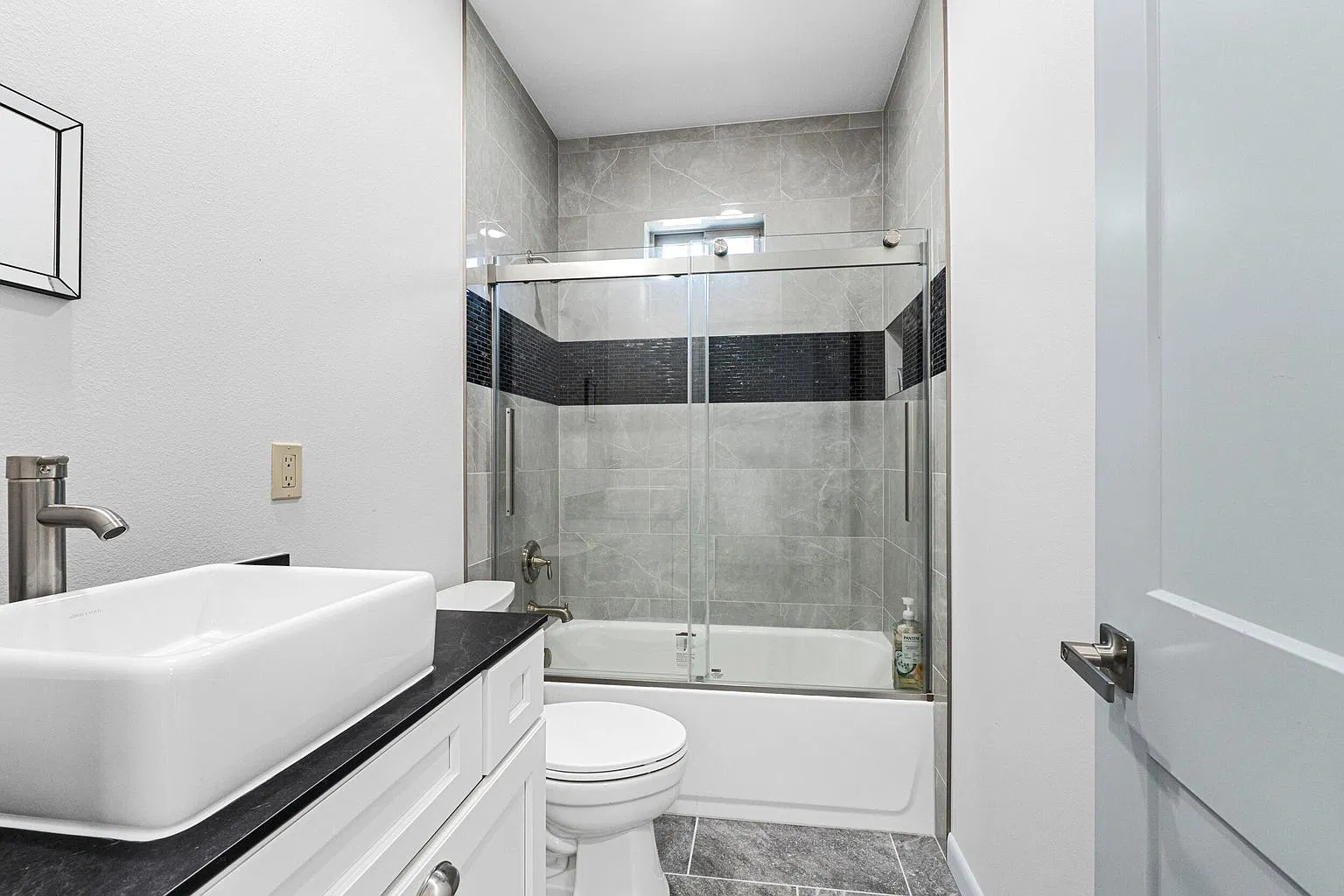 250 Hogans Way - 1 — Photo 2