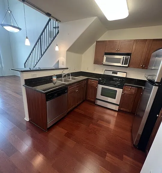 100 S Alameda St #464 — Photo 3