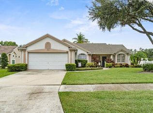 3319 Silverpond Dr, Plant City, FL 33566