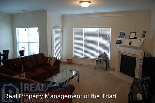 4th image of 100-3D Lennox Dr