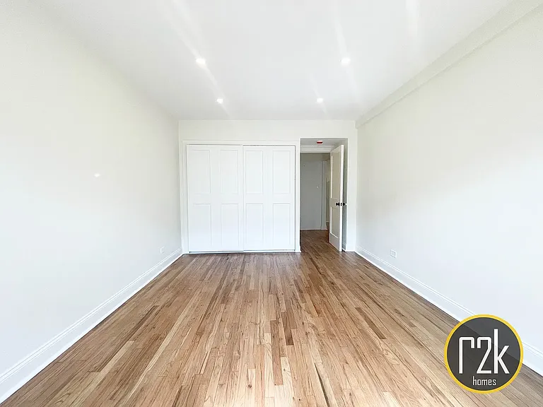 3825 Parsons Blvd #5L — Photo 18