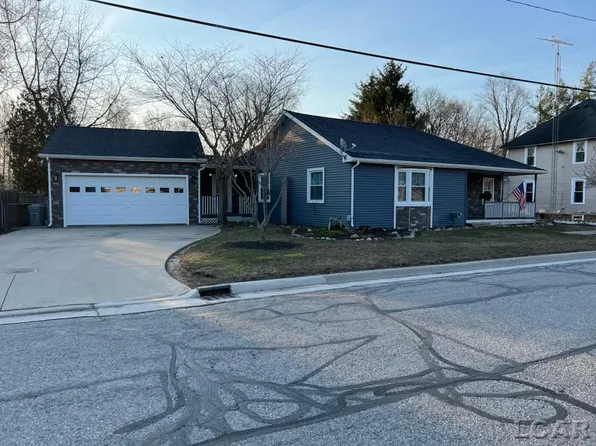 125 S Monroe St, Blissfield, MI 49228