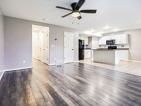5th image of 2140 W Fernside St