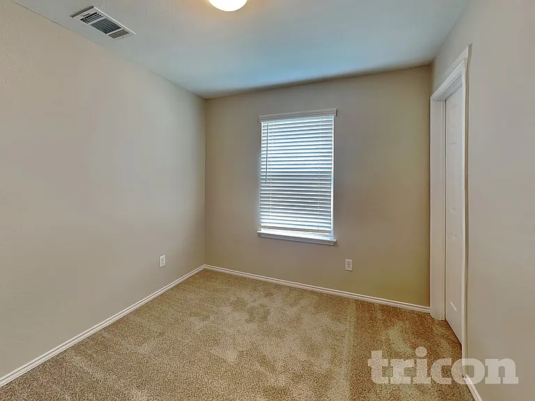 10355 Dunlap — Photo 15