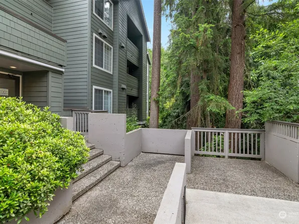 15433 Country Club Drive #G102, Mill Creek, WA 98012