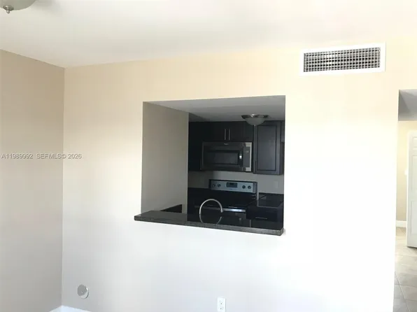1990 NW 4th Ct APT 7, Miami, FL 33136