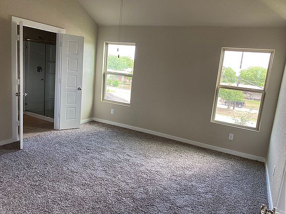 4th image of 5407 Coral Valley