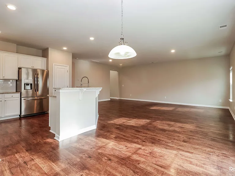 239 Wathen Dr — Photo 4