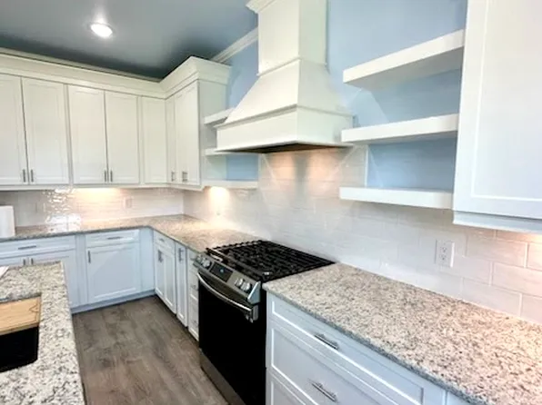 224 W Oaks Ave #B, Pt Aransas, TX 78373