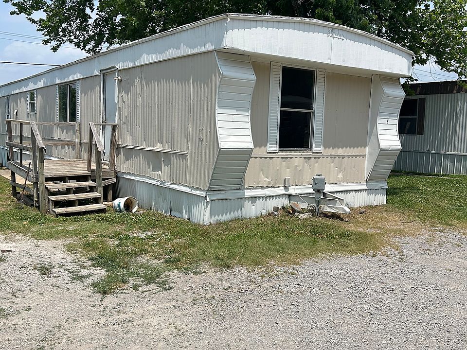 2nd image of 710 W Teel Rd Trailer 5
