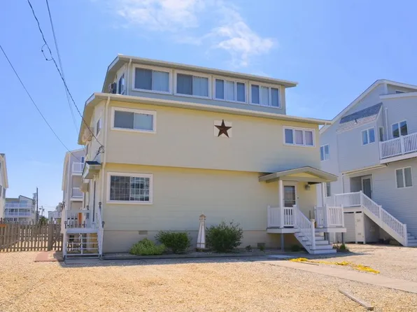 118 33rd St #E, Sea Isle City, NJ 08243