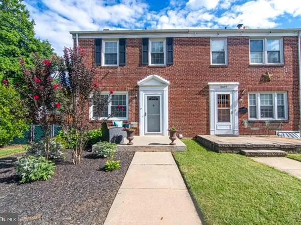 5525 Medwick Garth S, Catonsville, MD 21228