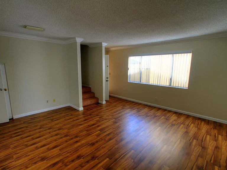 614 Linwood Ave #B — Photo 11