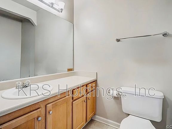 3rd image of 310 Riverbend Dr APT 2E