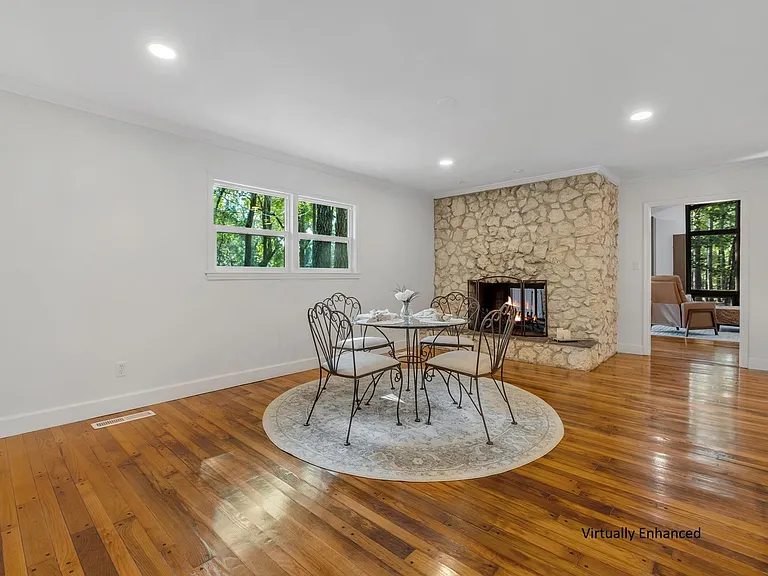 7916 Skipper Ln — Photo 6