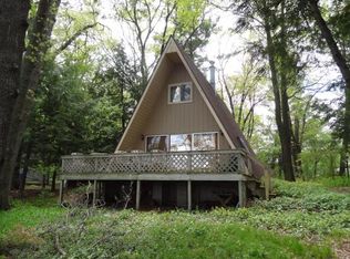 E1904 Lake Shore Dr, Iola, WI 54945