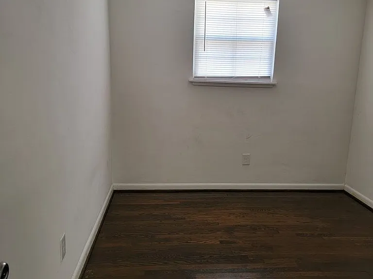 229 W 38th St #A — Photo 11