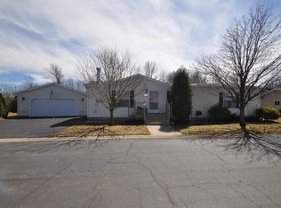 W6932 Edgewater Dr, Fond Du Lac, WI 54937