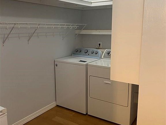 3rd image of 2614 Linger Ln