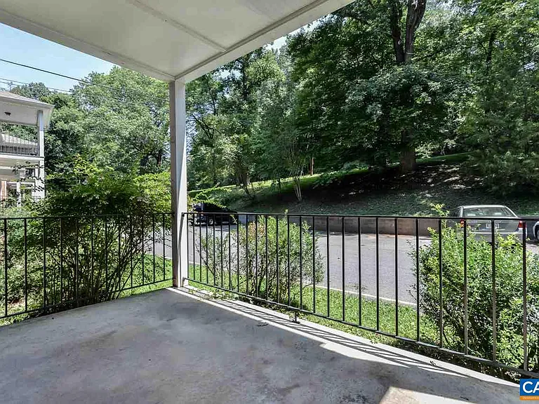 1227 Park St #5 — Photo 15