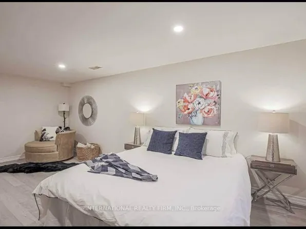 130 Amberjack Blvd, Toronto, ON M1H 2J9