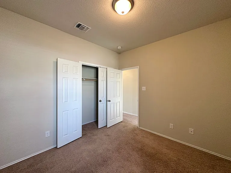 702 Deborah Kay Dr — Photo 22