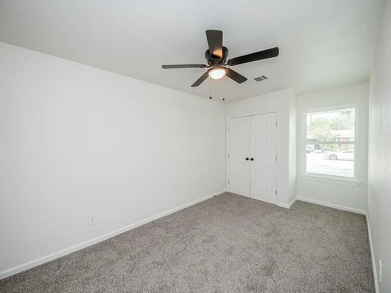5221 Libbey Ln — Photo 21