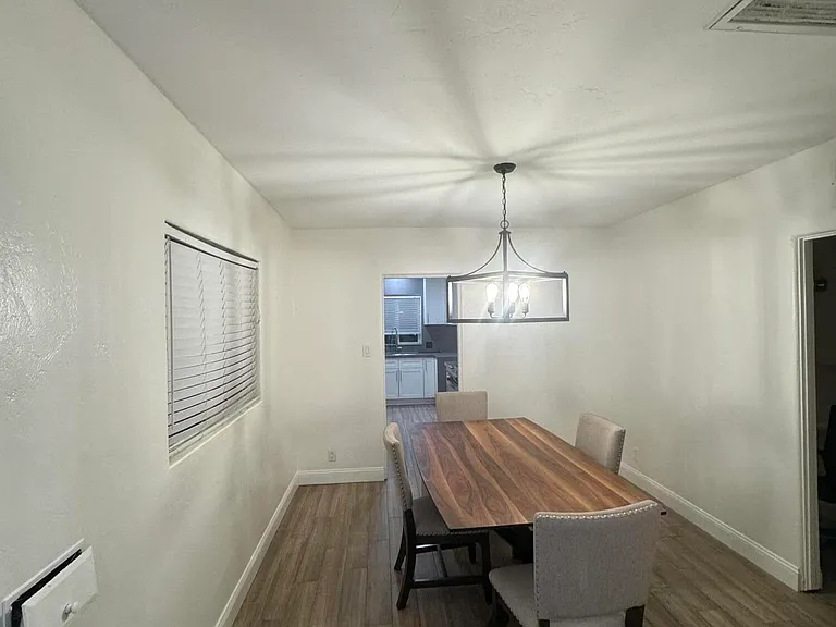 926 W Moreland St — Photo 4