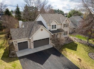 9597 Brookview Cir, Woodbury, MN 55125