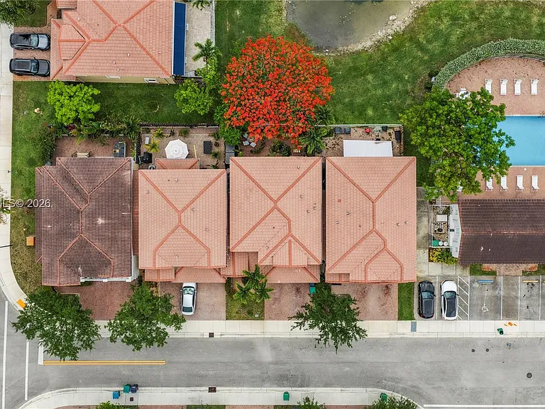 8741 NW 110th Ave — Photo 51