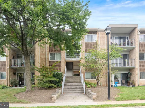 2902 Kings Chapel Rd #13/6, Falls Church, VA 22042