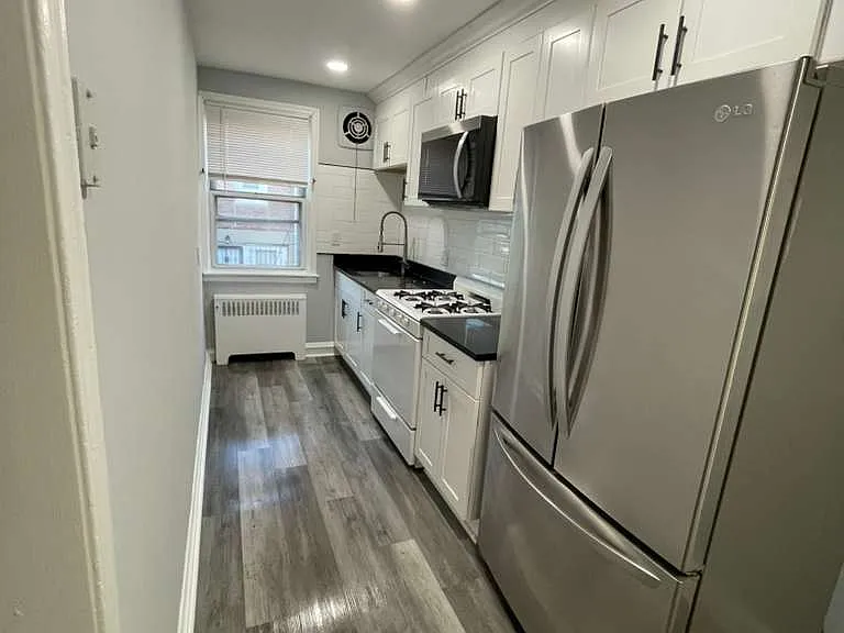 1501 Devereaux Ave #1 — Photo 1