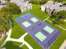 Station 121 at Town Center Apartments