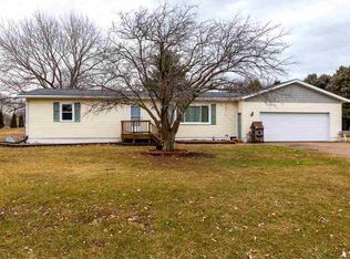 526 Elm St, Andover, IL 61233